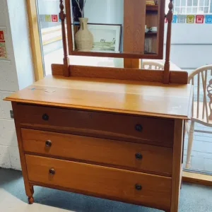 Antique Oak Chest Of Drawers With Vanity