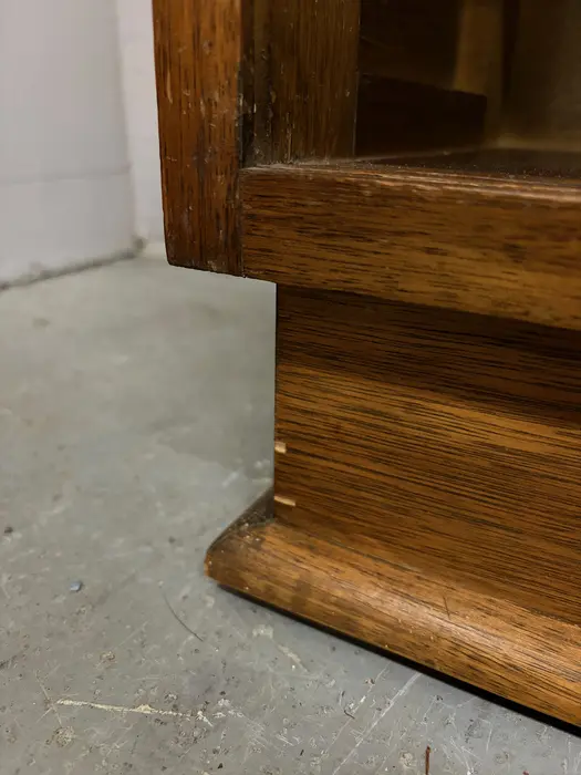 Mid-century glazed bookcase with sliding glass doors - Image 12