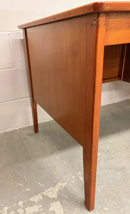 1960s teak desk with drawers - Image 8