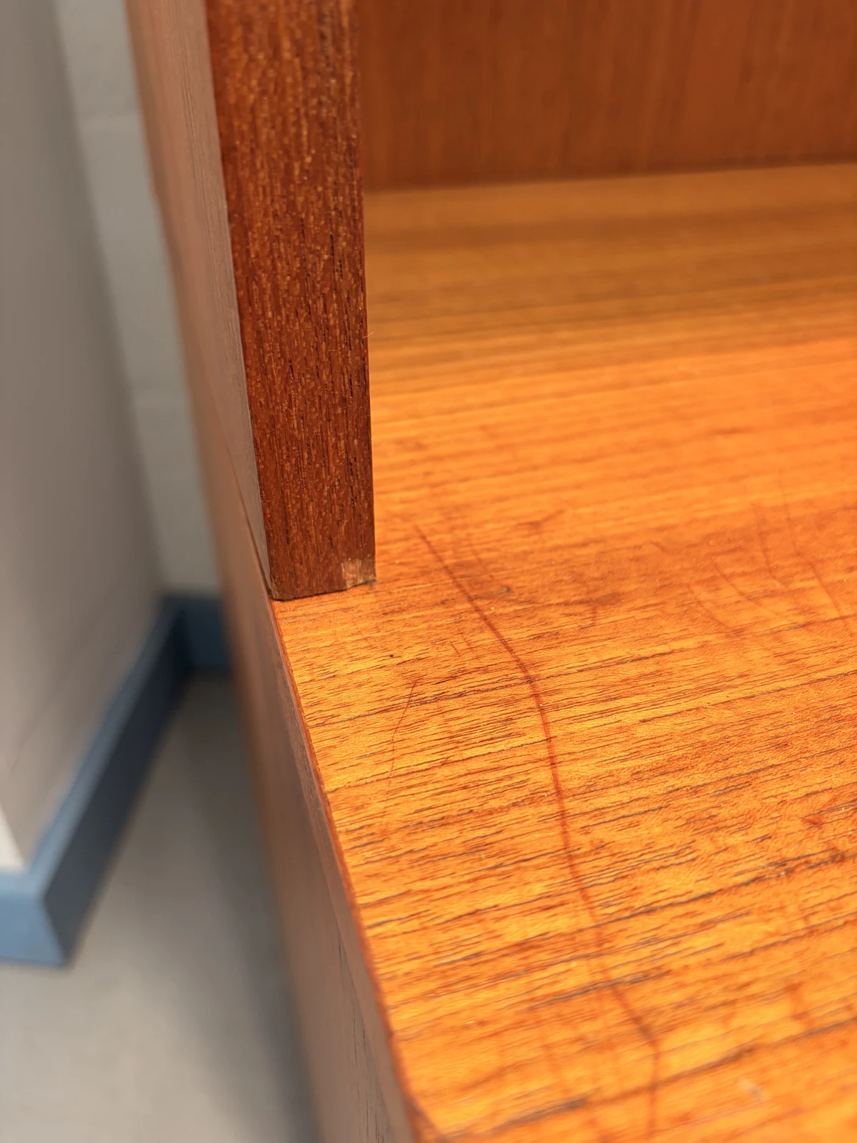 G Plan wall unit with glazed cupboard and drawers - Image 17
