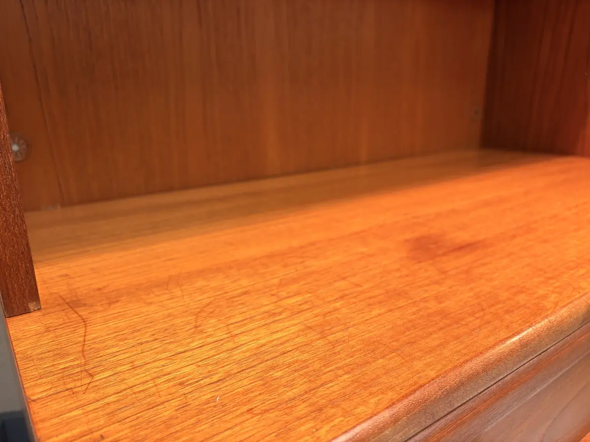 G Plan wall unit with glazed cupboard and drawers - Image 16
