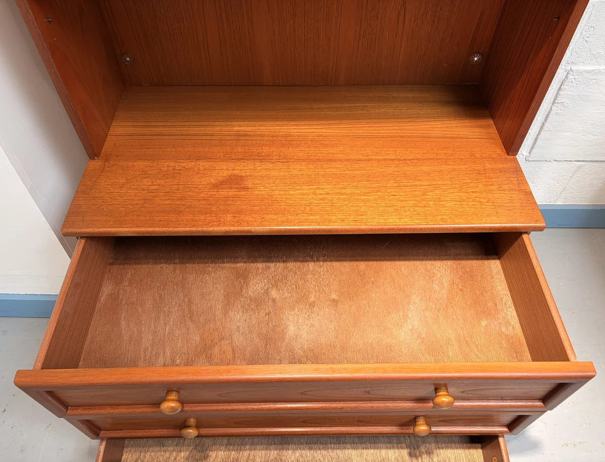 G Plan wall unit with glazed cupboard and drawers - Image 13