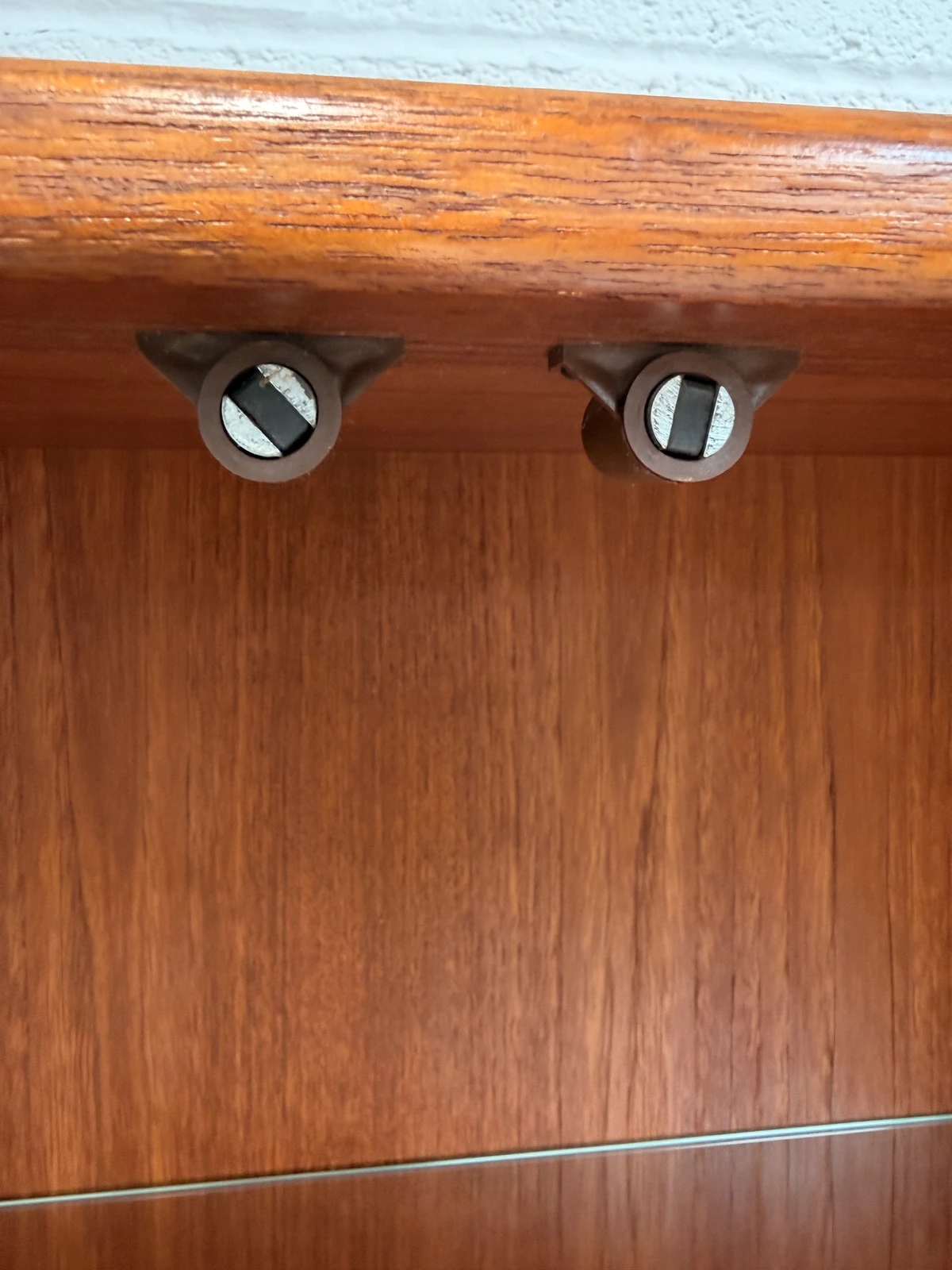 G Plan wall unit with glazed cupboard and drawers - Image 8