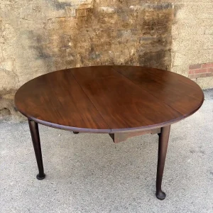 Antique George III Mahogany Gateleg Drop Leaf Dining Table