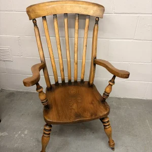 Antique Style English Windsor Armchair/ Farmhouse Kitchen Carver Chair